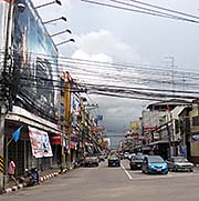 'Ratchaburi Street View' by Asienreisender